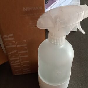 Norwex spray Bott